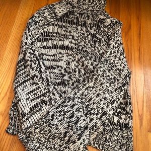 Sweater with bell sleeves